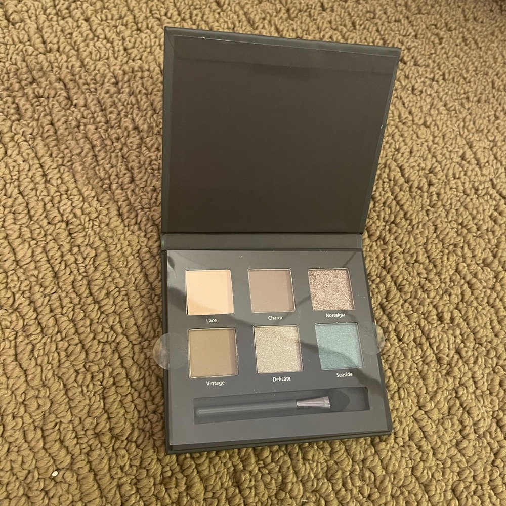Ulta Beauty Eyeshadow Palette - Neutral and Blue Tones